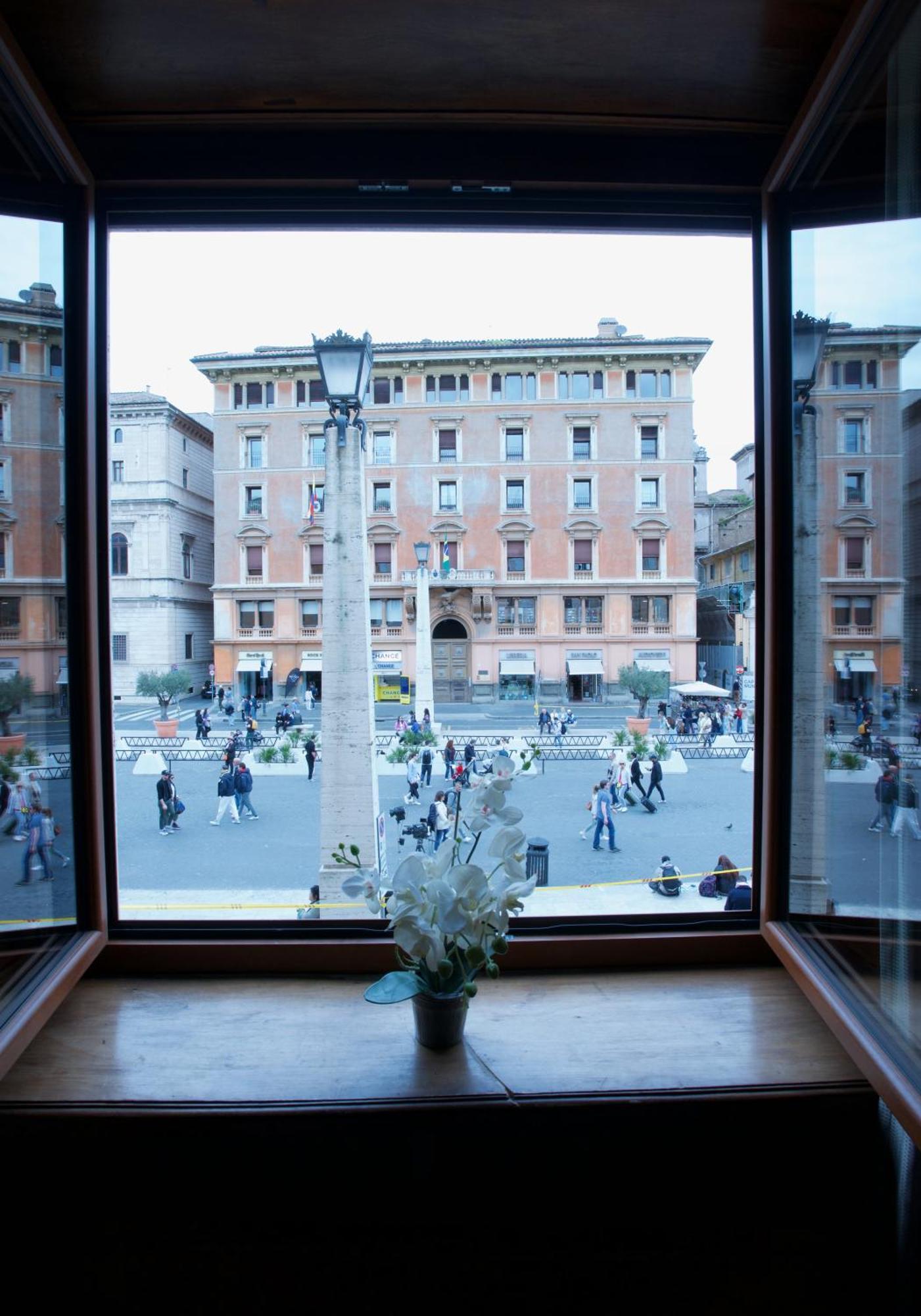 St. Peter' Six & Couette-café 3*